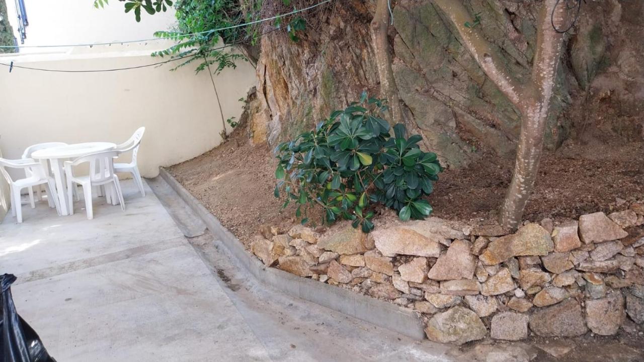 شقة Aquamarine Sant Feliu En La Playa Con Patio سان فيليو ذي غيشولس المظهر الخارجي الصورة