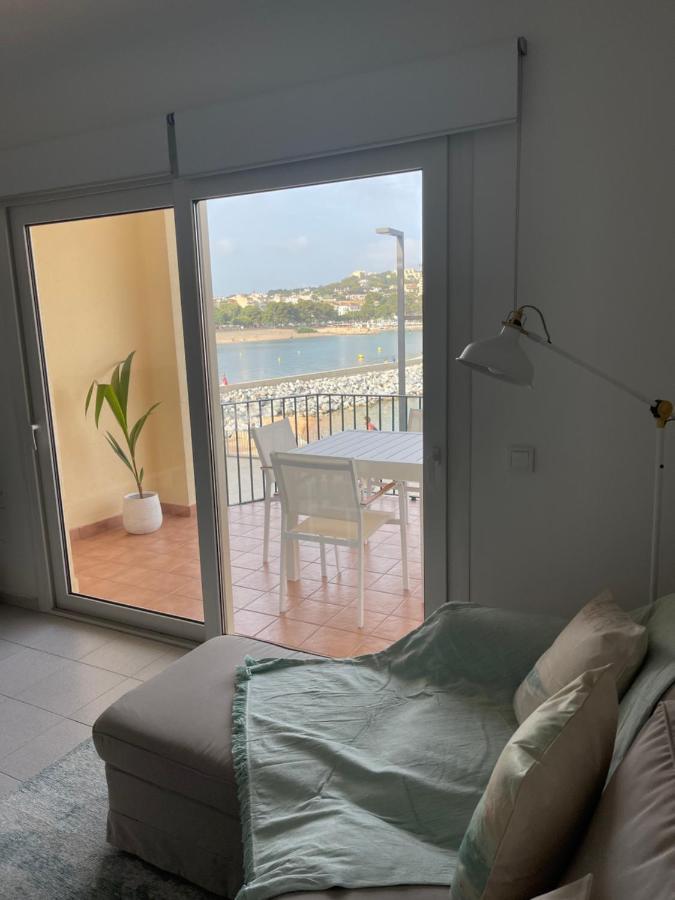 شقة Aquamarine Sant Feliu En La Playa Con Patio سان فيليو ذي غيشولس المظهر الخارجي الصورة